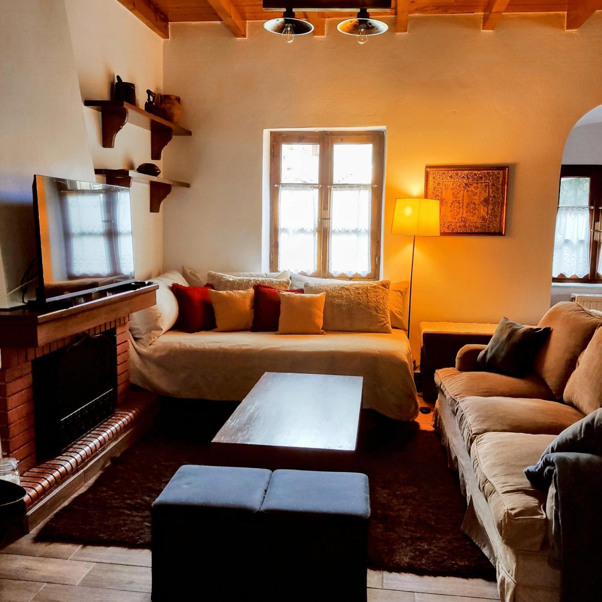 Kristi'S Homes - "Traditional Home" In Димицана Экстерьер фото