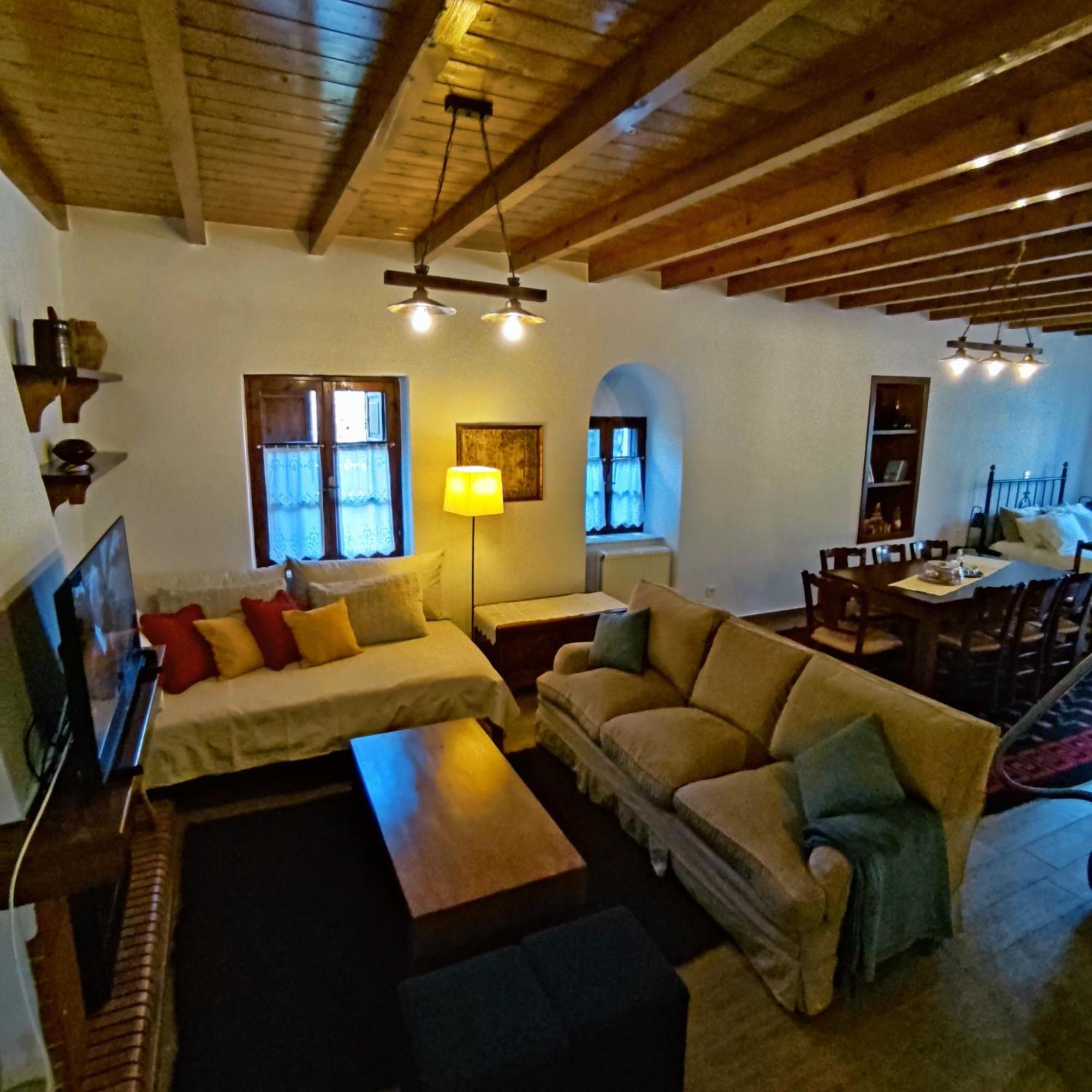 Kristi'S Homes - "Traditional Home" In Димицана Экстерьер фото